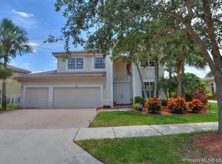 4293 Diamond Dr, Weston, FL 33331