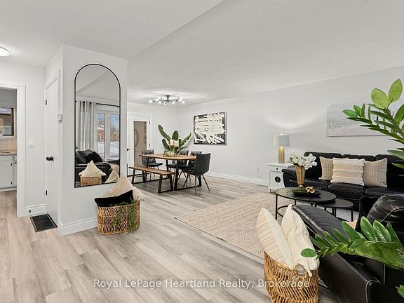 5th image of 17 Suncoast Dr W