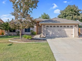 2514 W Perez Ave, Visalia, CA 93291