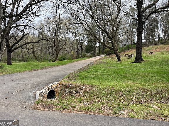 4th image of 475 Davis Rd SW