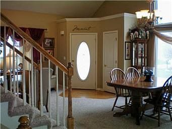 3rd image of 117 Broadmoor Dr