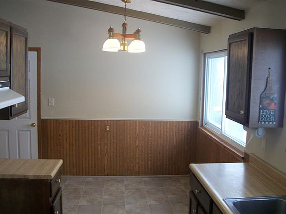 3rd image of 1956 Broadford Dr