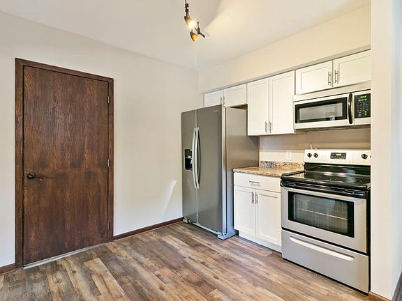 5th image of 1168 Rose Ave E
