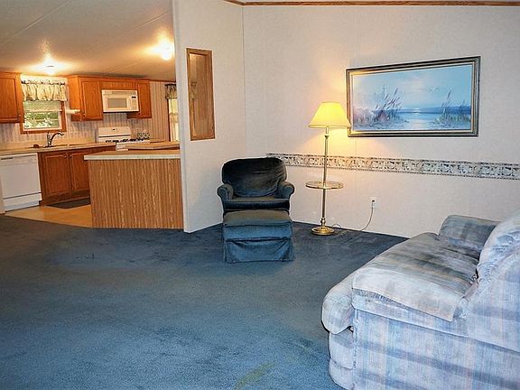 3rd image of 37027 Alabama Dr