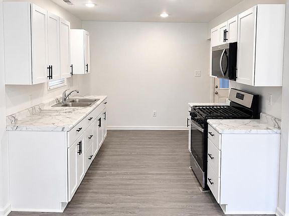 4th image of 5280 Stone Ave