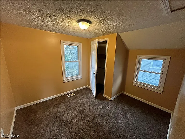 1270 Welsh Ave — Photo 9