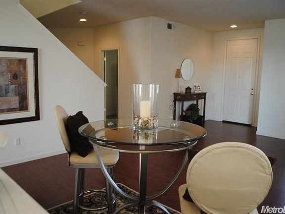 4th image of 10190 Jenny Lynn Way