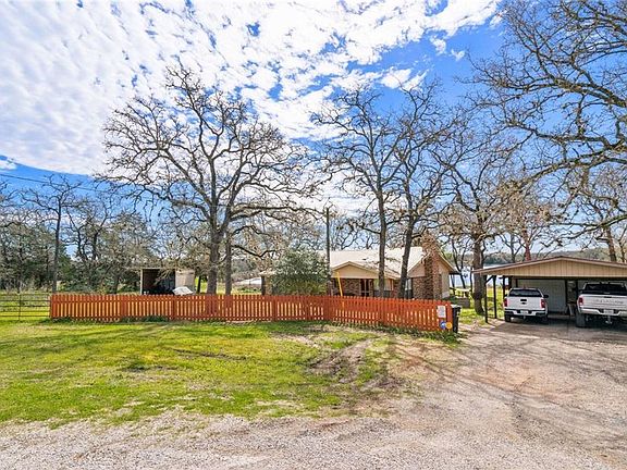 3rd image of 155 Moccasin Bend Dr