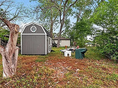 511 W Orange St — Photo 5