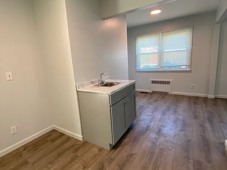 336 Scranton Ave #1 — Photo 25