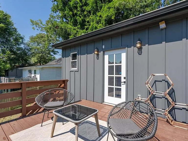 2352 Herring Rd SW — Photo 30