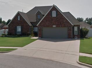 1711 W Charleston Ct S, Broken Arrow, OK 74011