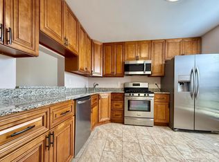 250 Bromley Pl, East Brunswick, NJ 08816