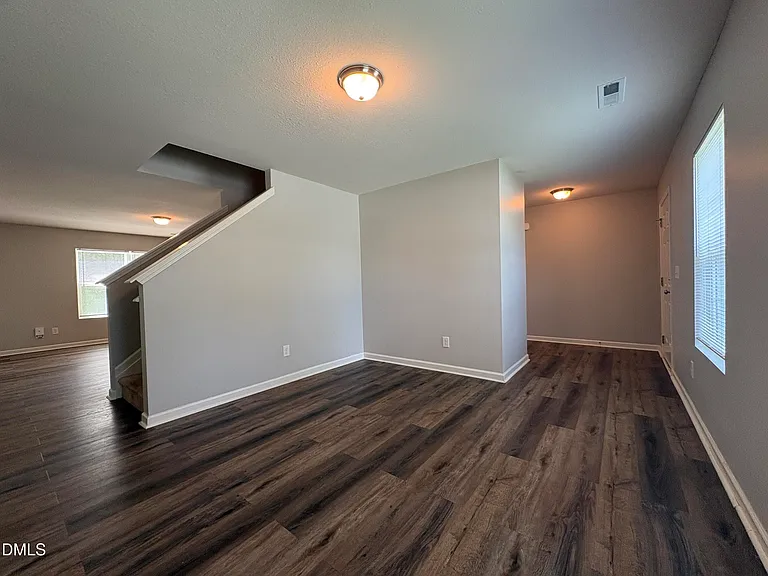 1412 Tamarino Dr — Photo 5
