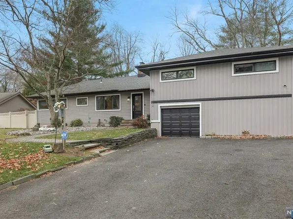 47 Forest Dr, Hillsdale, NJ 07642