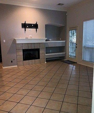5th image of 15 Terrace Pl