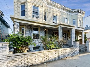 102-34 85th Dr, Richmond Hill, NY 11418