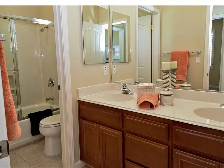 1162 S Chanterella Dr — Photo 17