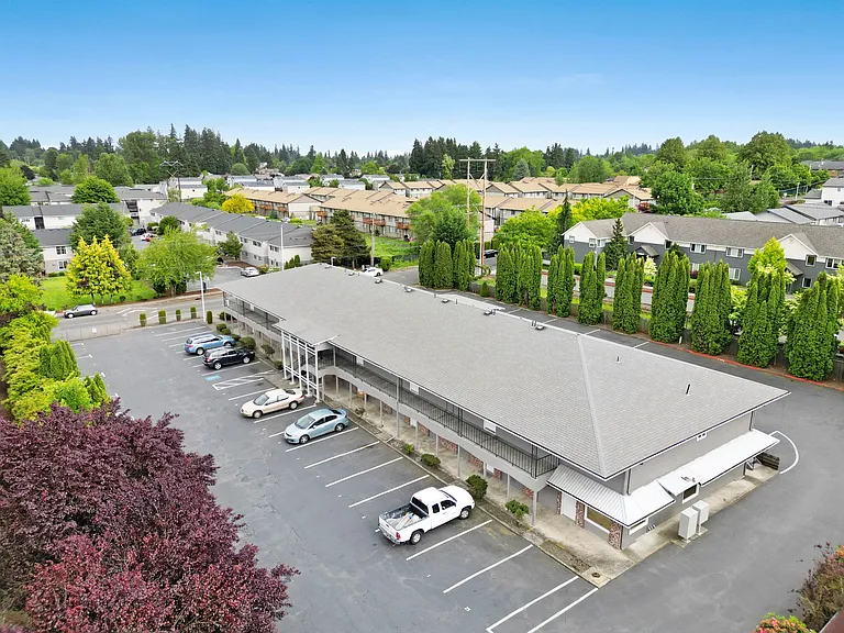 9100 NE 15th Ave — Photo 2