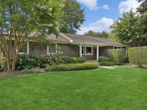 20 Stratton Sq, East Hampton, NY 11937
