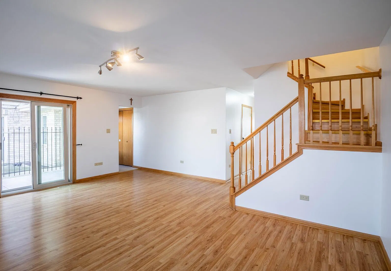5343 S Long Ave — Photo 4