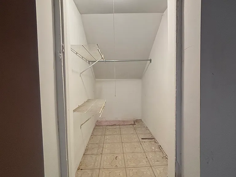 2937 N Linder Ave #G — Photo 15