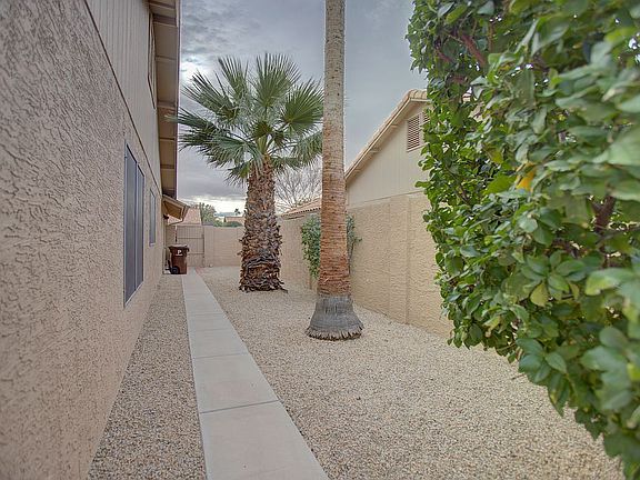 4th image of 9238 W Kimberly Way