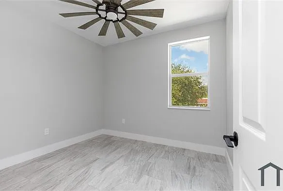 2742 NW 48th St — Photo 5