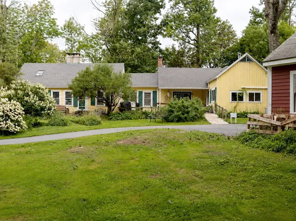 172 Skyline Trl, Middlefield, MA 01243