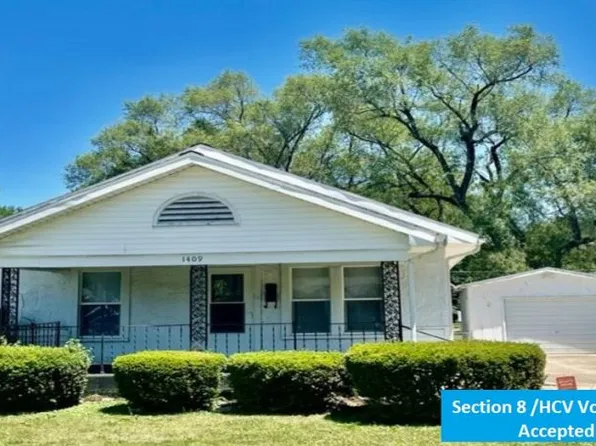 1409 Robinson St, Danville, IL 61832