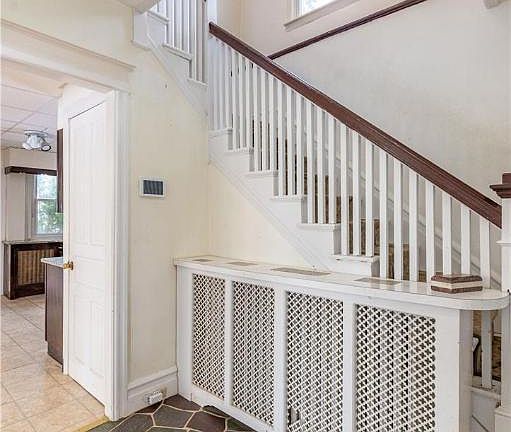 4th image of 2020 Whitehall Ave