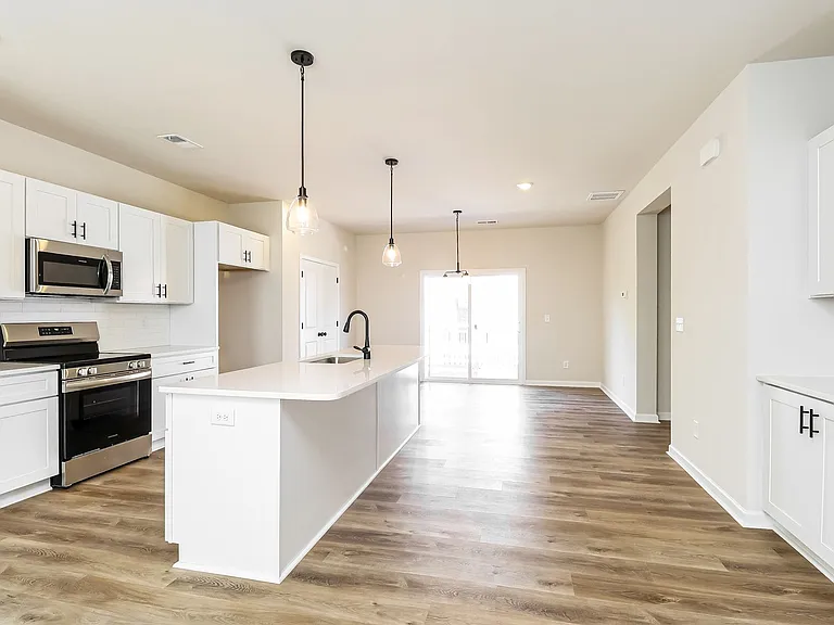 4941 Fitzgerald Ave — Photo 2