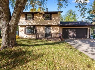106 W Fransee Ln, Saukville, WI 53080