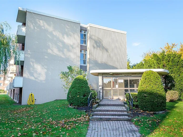 19 Craigton Dr — Photo 6