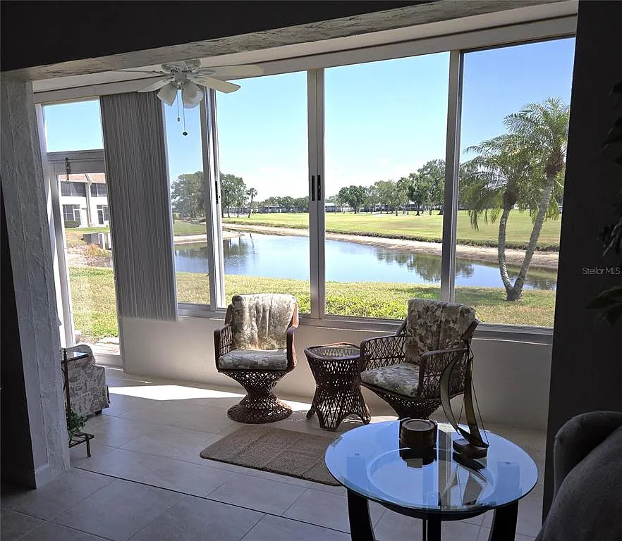 1 bed, 1.5 bath, 900 sqft, $3,000 — Photo 2