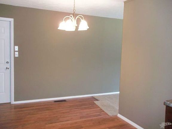 3rd image of 2406 Kirby Dr