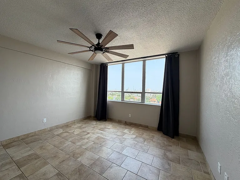 715 S Upper Broadway St #905 — Photo 14