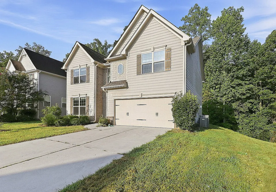 345 Lenore Ct