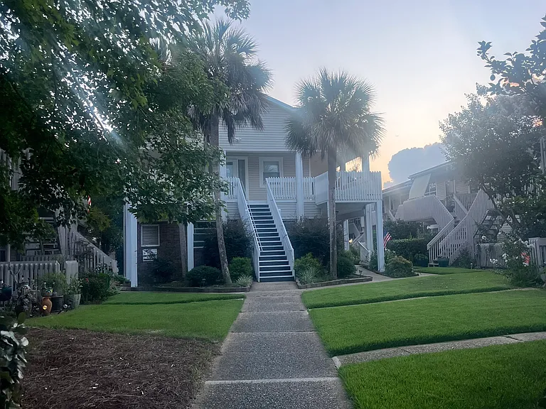 Shoreline Dr — Photo 3