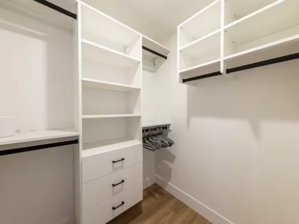 33160 Plaxton Cres #604, Abbotsford, BC V2S 0N6