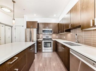 22 Auburn Bay Line SE #109, Calgary, AB T3M 1Z8