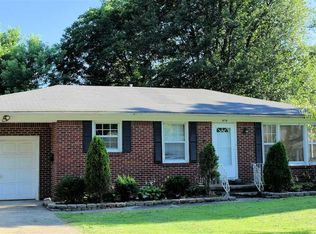 414 Hillside Dr, Mayfield, KY 42066
