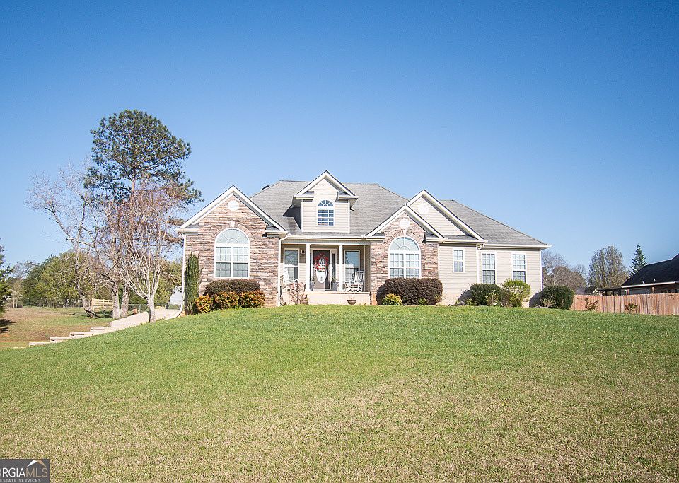 1st image of 109 Laketrail Dr