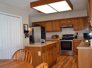 517 Broad Bend Cir, Chesapeake, VA 23320