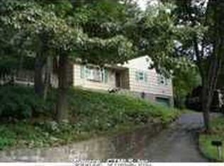 511 S Elm St, Wallingford, CT 06492