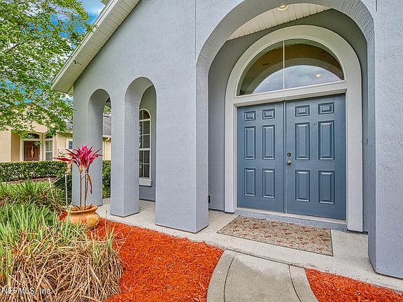 2nd image of 120 Weathered Oak Ct