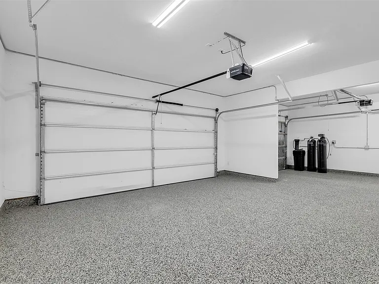 12341 N Chestnut Hills Dr — Photo 40