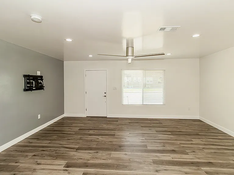 1025 Ventura St #1025 — Photo 11