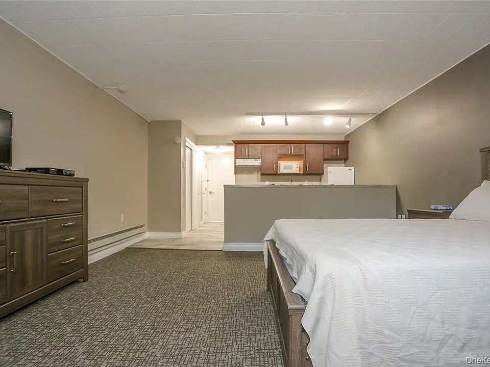 30 N Route 9W #31