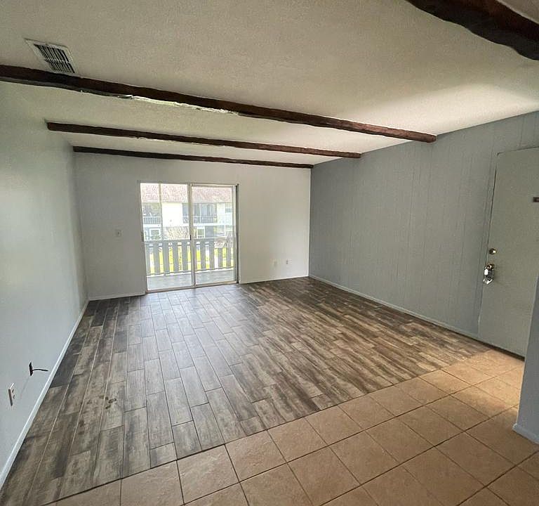 1st image of 4725 Essex Ct